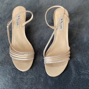Size 8.5 Nina New York strappy heels.